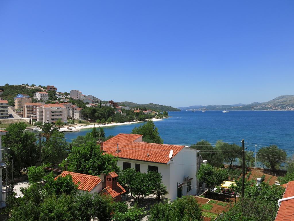 Apartments Luka Trogir Rum bild