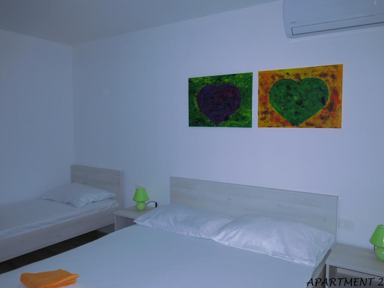 Apartments Luka Trogir Exteriör bild
